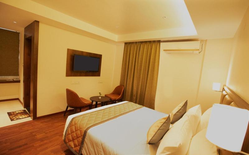 Super Hotel O Nar Comforts Near Ksr Railway Station Bengaluru Kültér fotó
