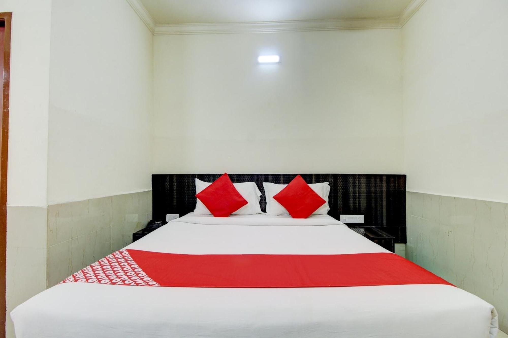 Super Hotel O Nar Comforts Near Ksr Railway Station Bengaluru Kültér fotó